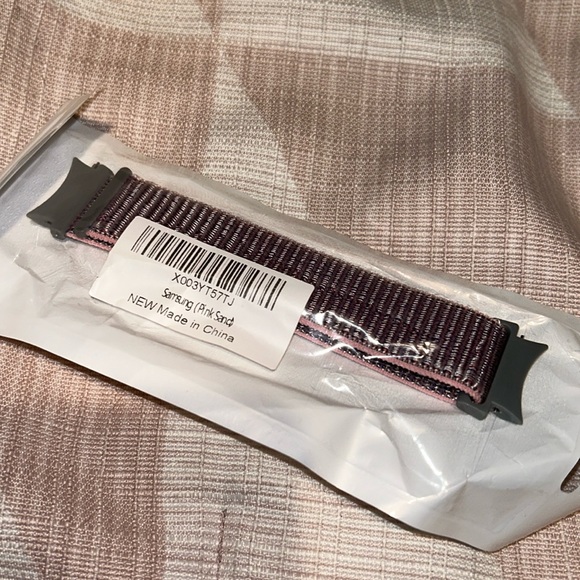 Samsung Band - Picture 1 of 2